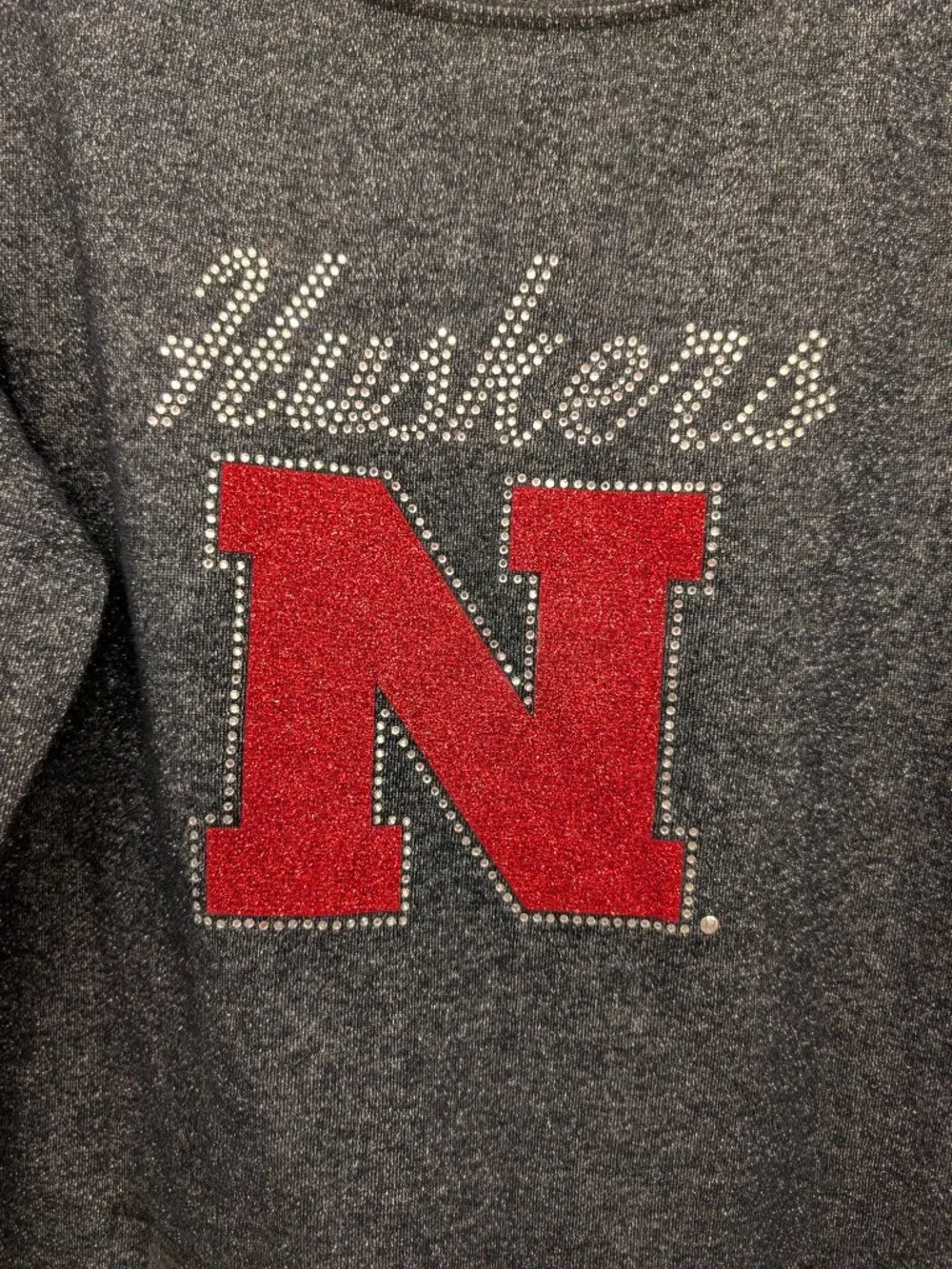J. America Nebraska Cornhuskers Rhinestone Bling Sweatshirt XL Gray Red Pocket